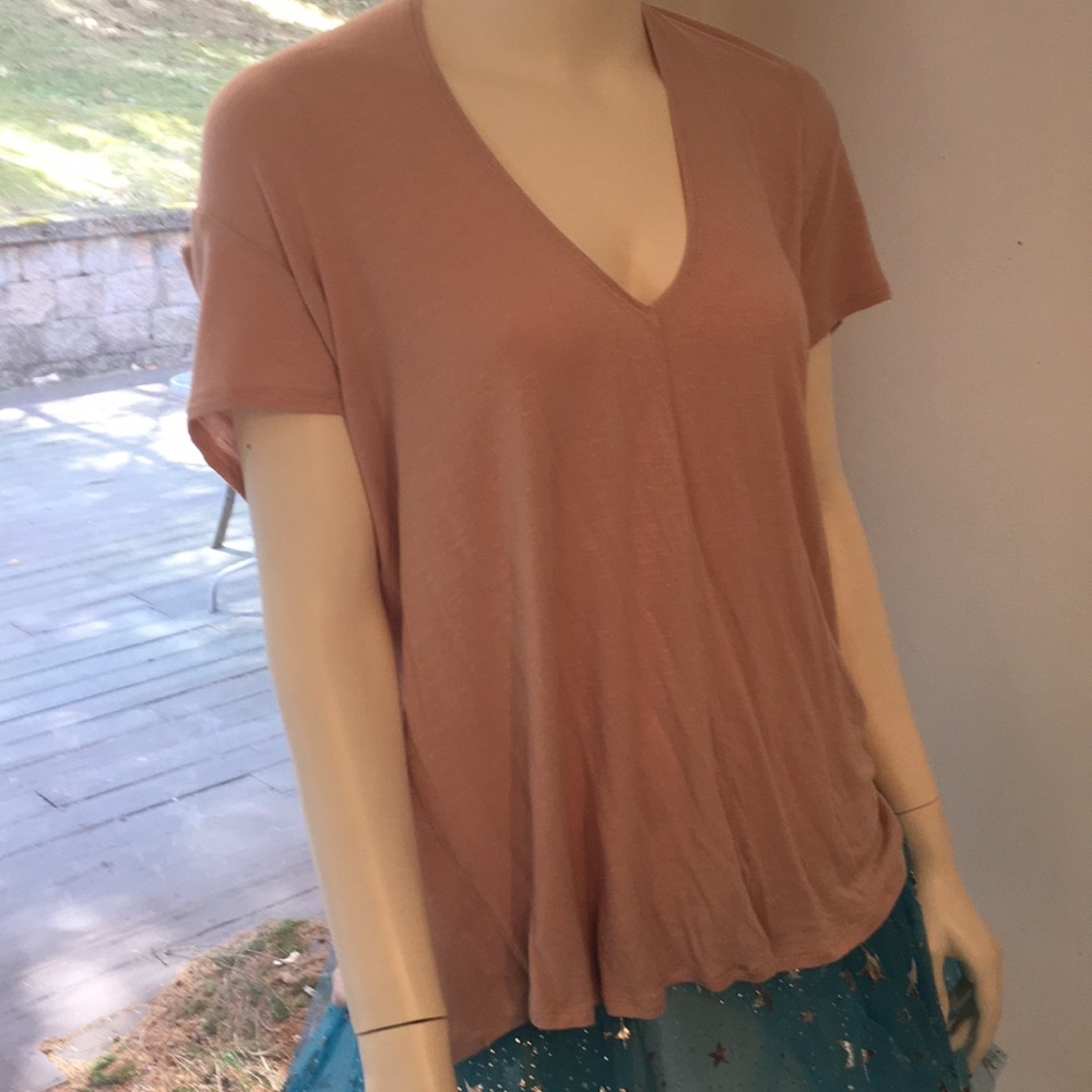 Keyhole back dusty rose top